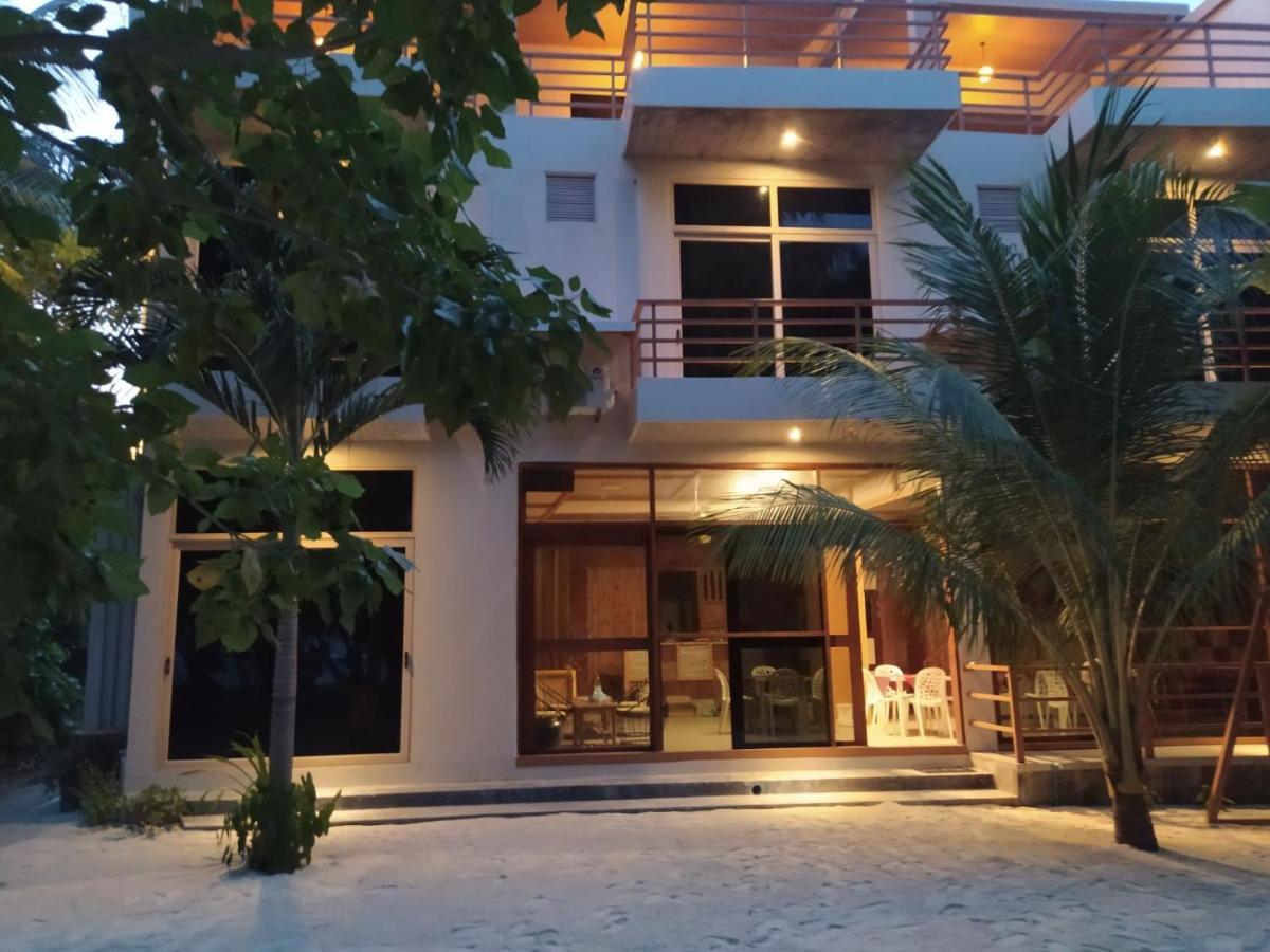 Finolhu Beach Guest House Фелидху Экстерьер фото