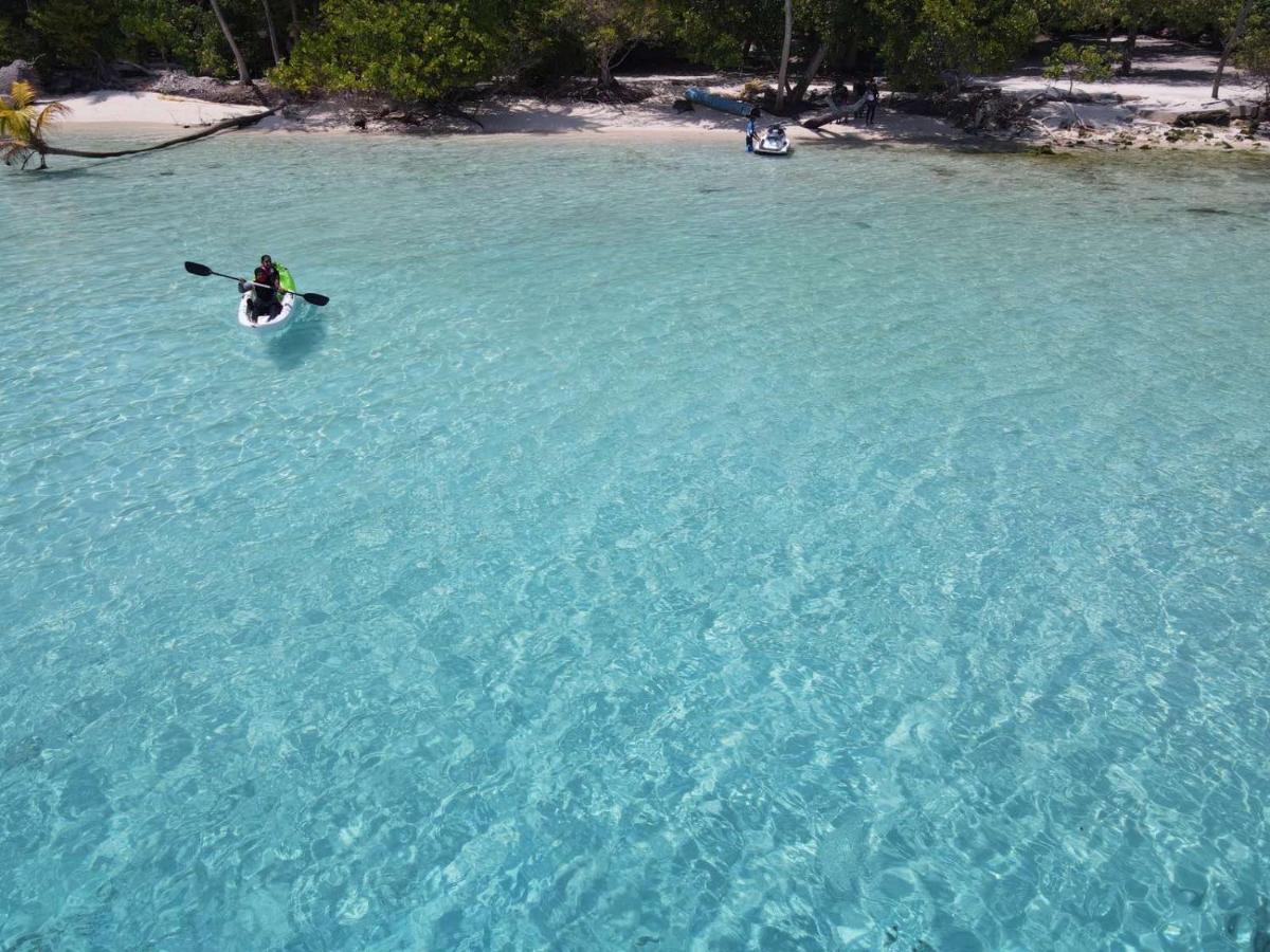 Finolhu Beach Guest House Фелидху Экстерьер фото