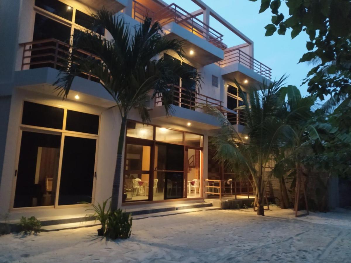 Finolhu Beach Guest House Фелидху Экстерьер фото